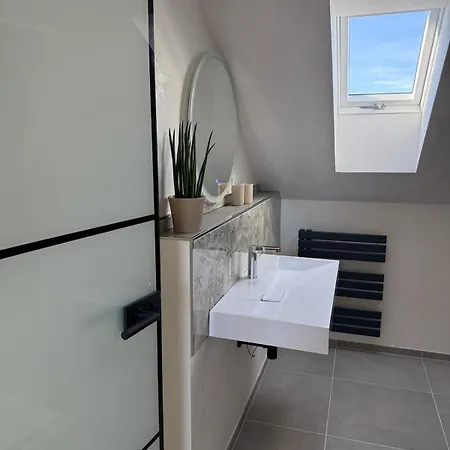 Stilvolle Auszeit- Nahe Therme Und Phantasialand