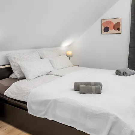 Stilvolle Auszeit - Koeln Bonn - Nahe Therme Und Phantasialand - Bis 5 Personen Familienfreundlich