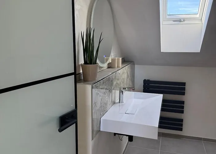 Stilvolle Auszeit- Nahe Therme Und Phantasialand